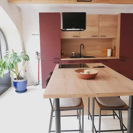 Le Clos Des Confidences Apartment *